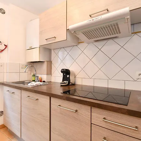 Au Nid D'hirondelles