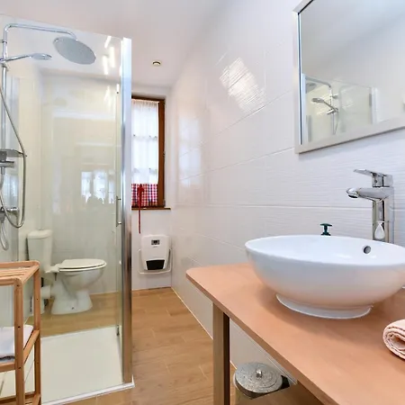 Daire Au Nid D'hirondelles *