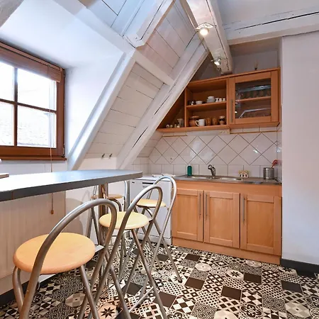 Daire Au Nid D'hirondelles