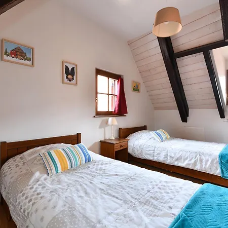 Au Nid D'hirondelles Daire *